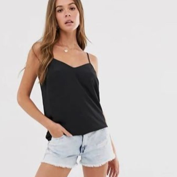 New Look Tops - NWOT NEW LOOK Strappy Cami Top